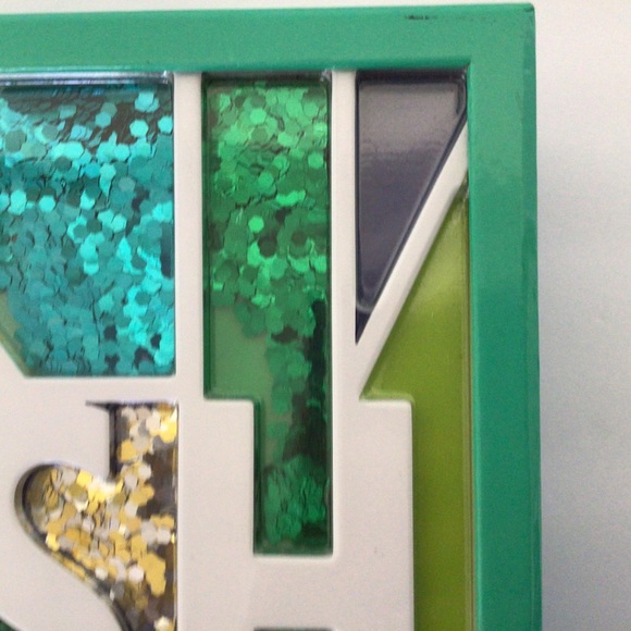 BATH AND BODY WORKS 3D GLITTER GIFT BOX WISH - Picture 5 of 14